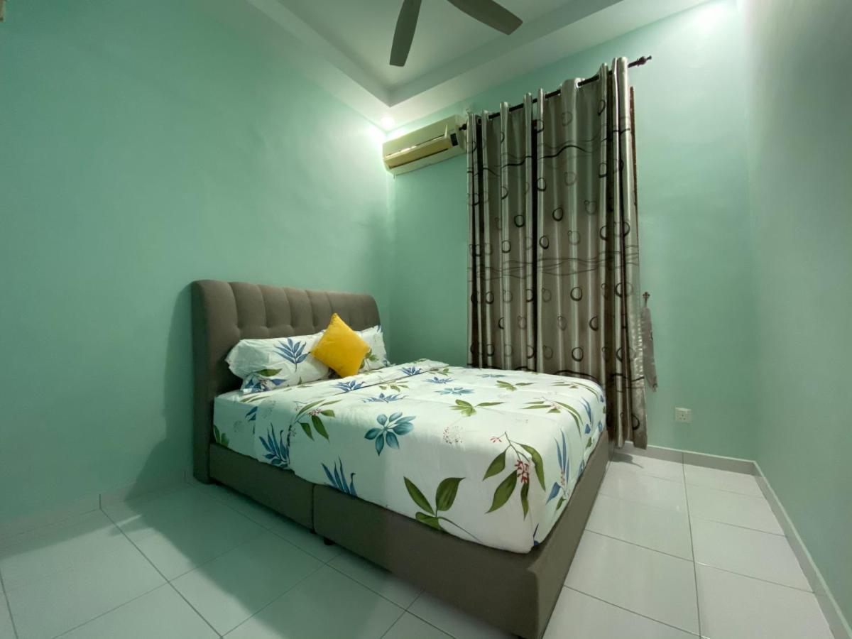 The Hiijo Haus Private Pool & Garden Villa Johor Bahru Exterior photo